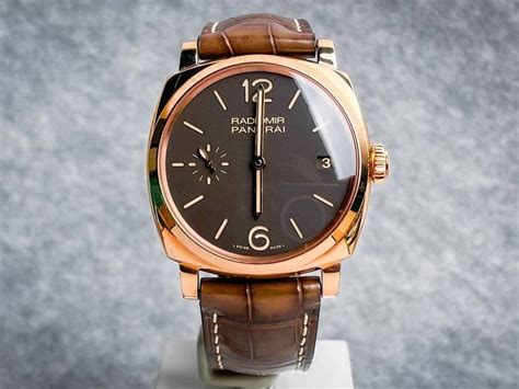 panerai rose gold orro rossi|Hands.